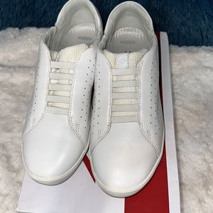 Kizik Miami step in shoes. Size 8 1/2